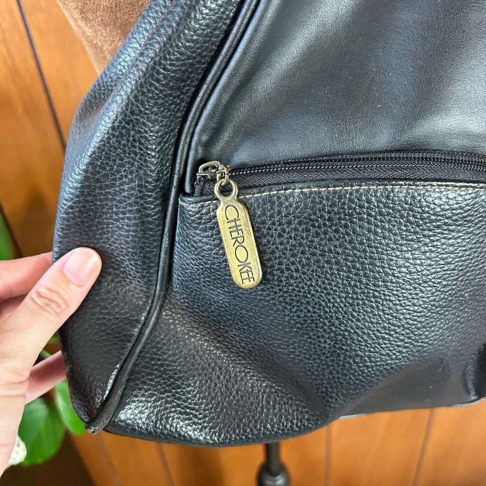 Vintage Cherokee Black Pebbled Faux Leather Sling‎ Backpack Crossbody Bag